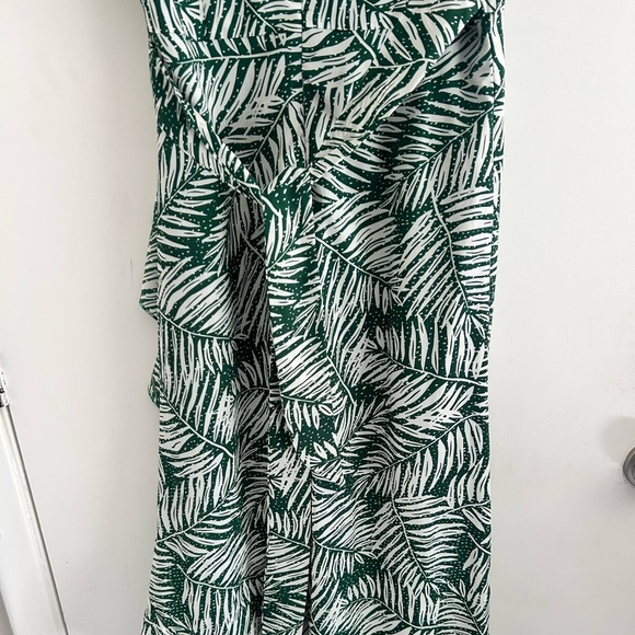 Green Leaf Print Women's Dress - Picture 6 of 6